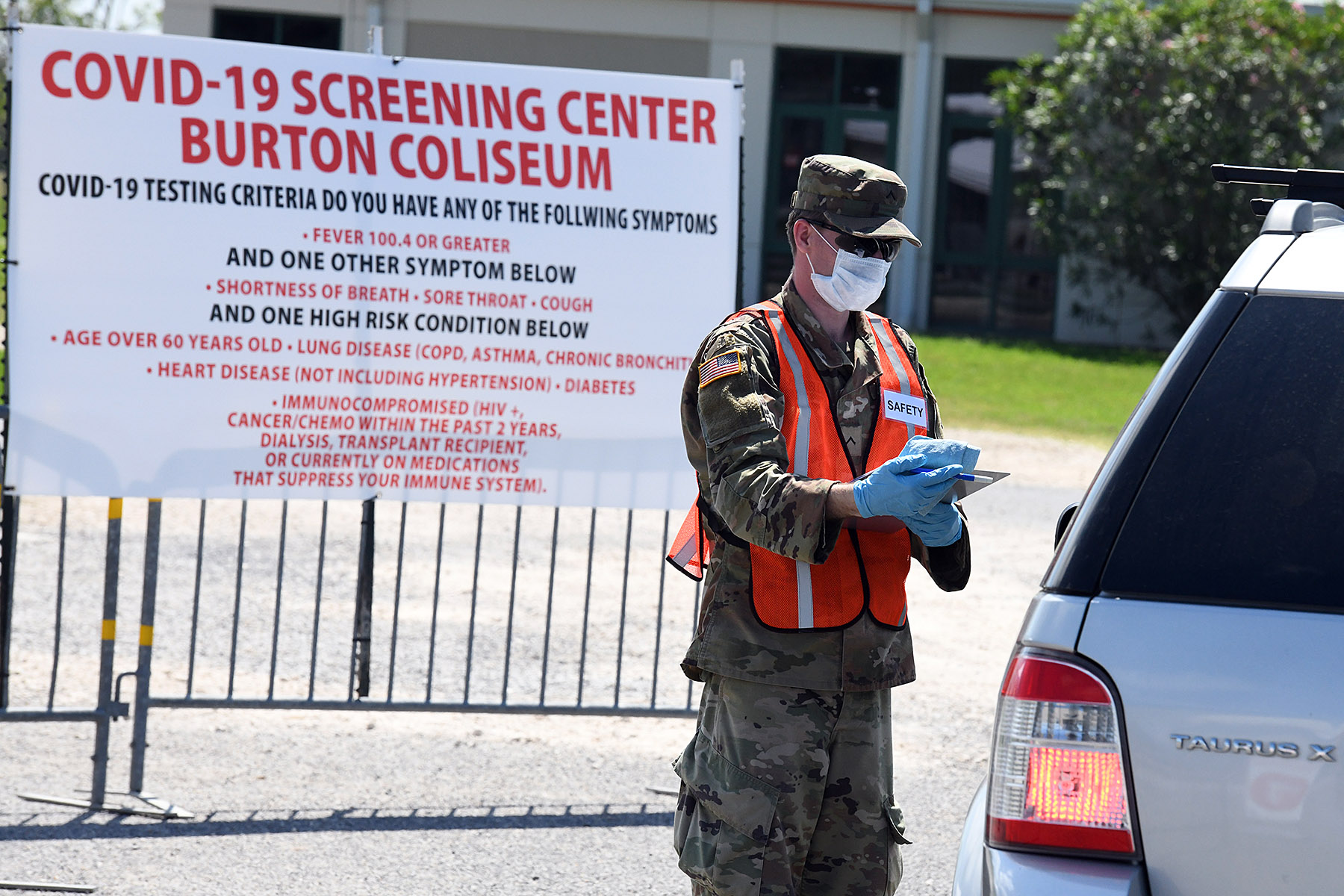 La. National Guard assist with COVID 19 testing in Lafayette Lake