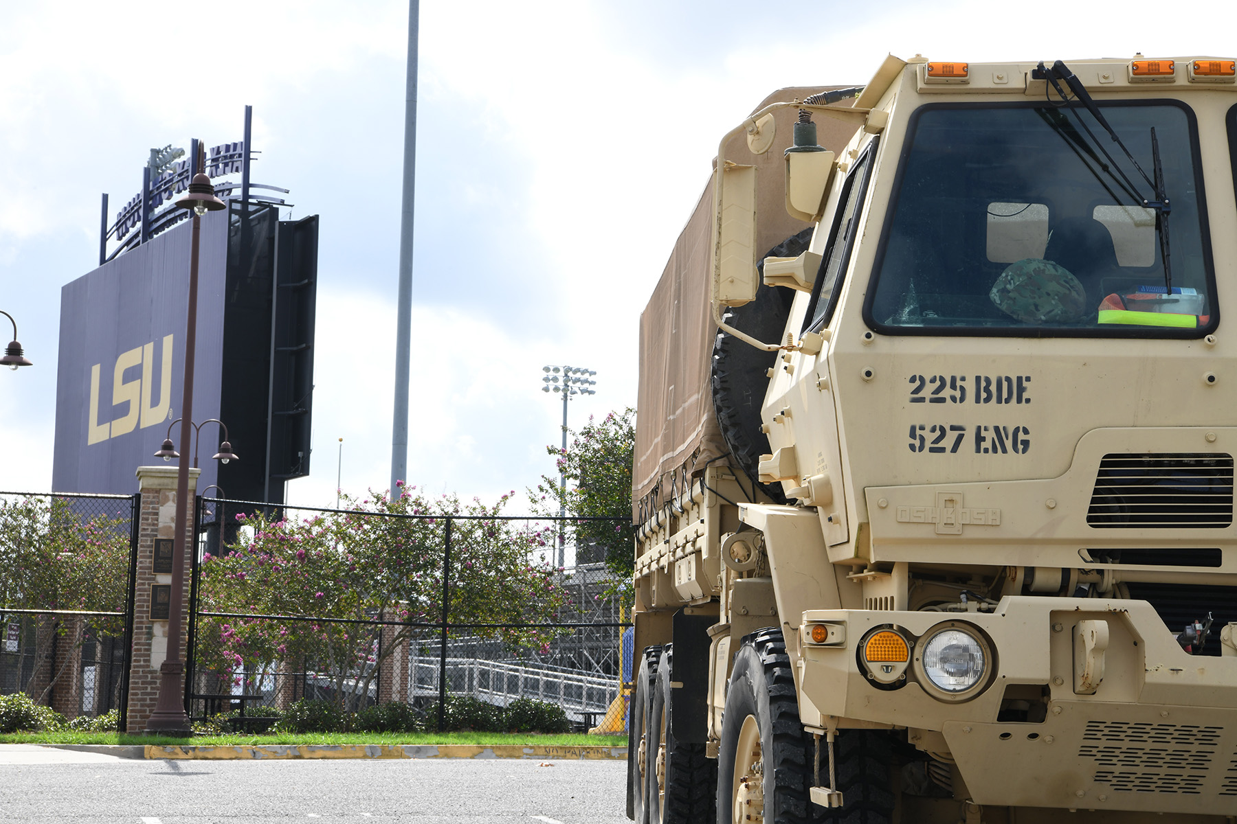 La. Guard assists at new Baton Rouge COVID-19 testing sites – Louisiana National Guard